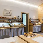 Szálloda Fasthotel Thônes