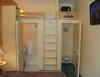 מלון Fasthotel 2*